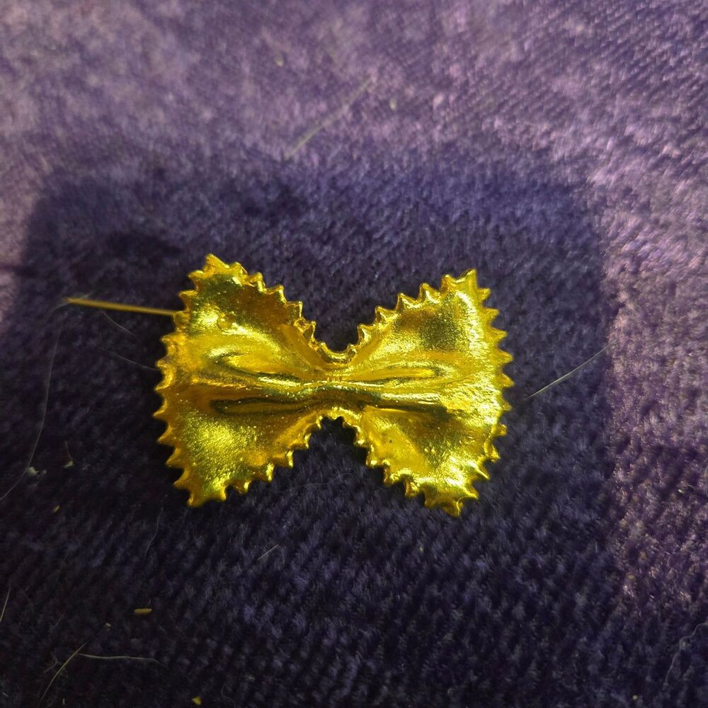 Pasta Pin Costume - Picture 2 of 5